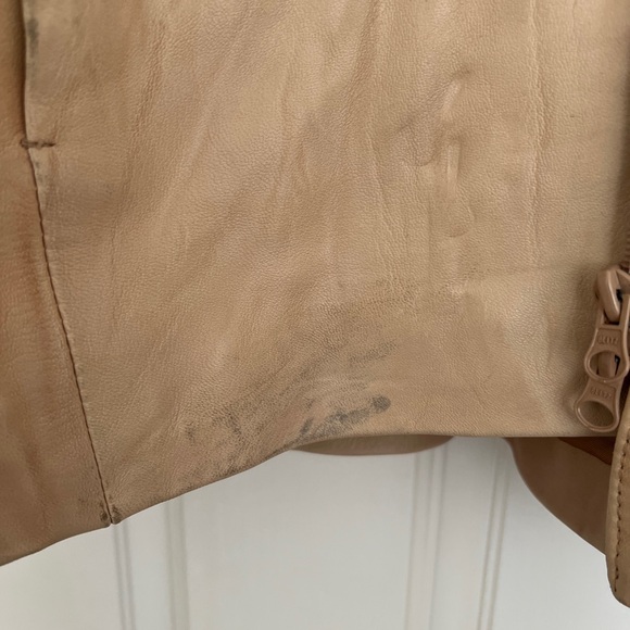 Tan/Cream leather coat, size L (approximately size 10-12 US) - Picture 10 of 11